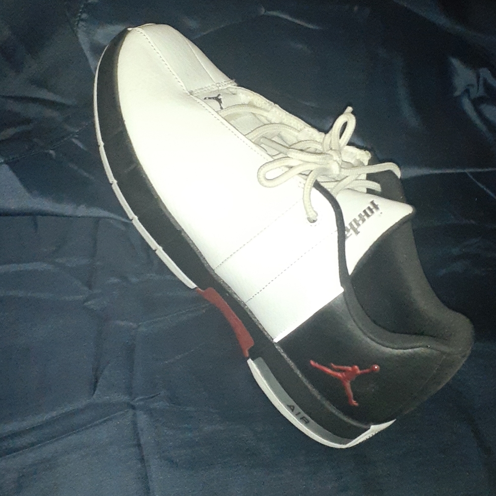 Brand New Jordan Boys Shoes Size 7 - Picture 3 of 9